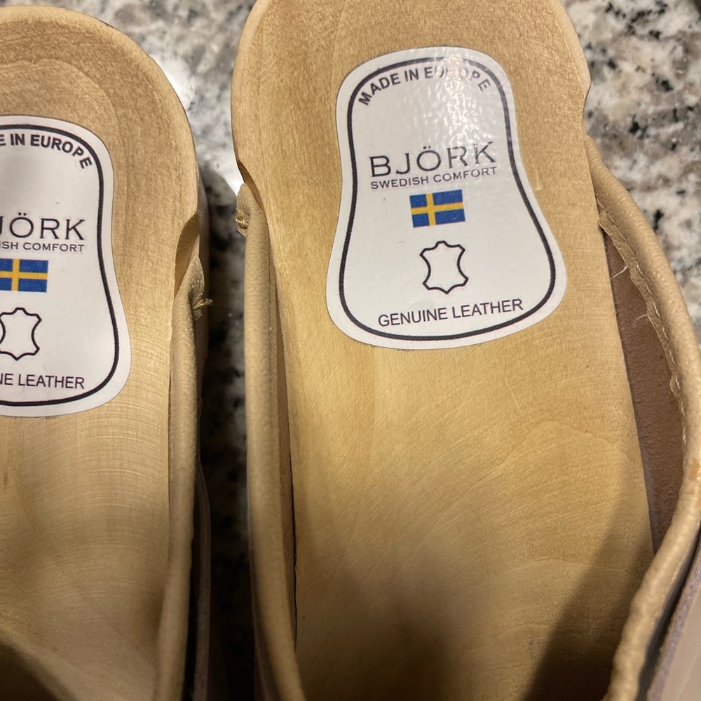 Genuine Leather Clogs - Picture 4 of 4